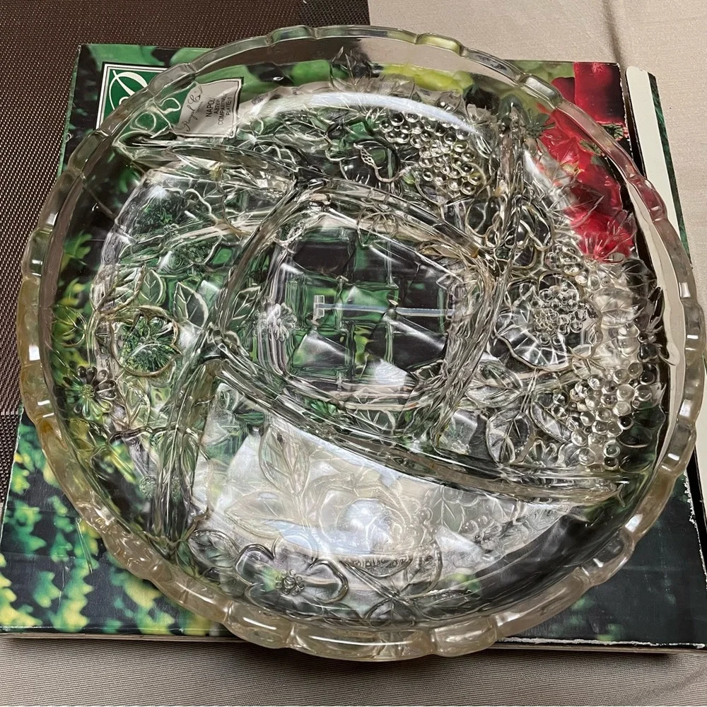 Royal Clear Japan 5 compartments glass floral round plate, size 12” party event